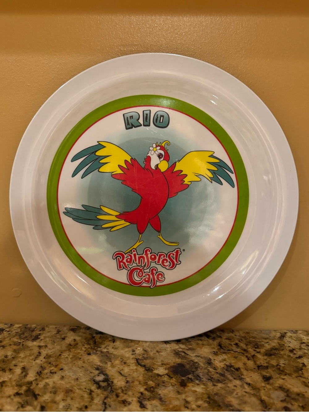 RAINFOREST Cafe: Vintage: 2002: Rio Parrot White 10” Plate